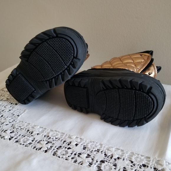 U.S. Polo Assn. Black Gold Quilted Winter Boots - Picture 4 of 4